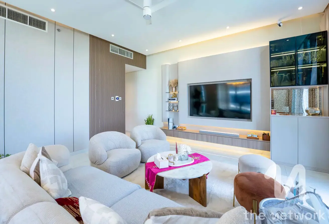 Golf Course View | Upgraded | Vacant