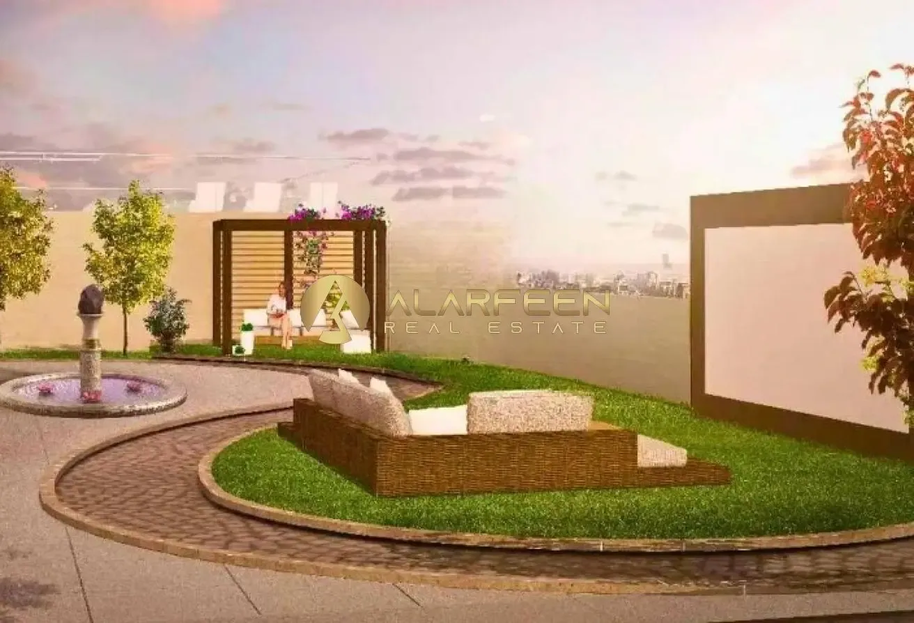Spacious 1 B/R | Corner Unit  | Blow OP | Balcony