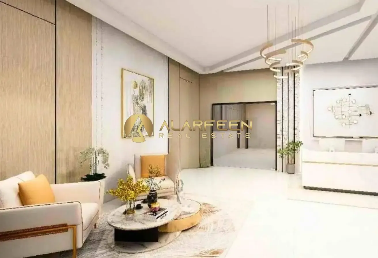 Spacious 1 B/R | Corner Unit  | Blow OP | Balcony