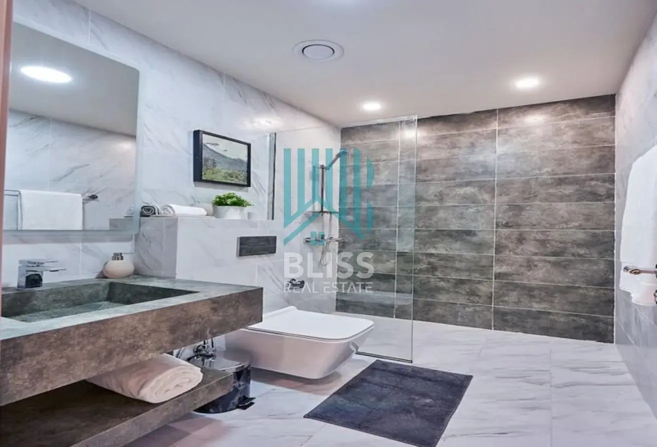 Close To Circle Mall/Payment Plan |