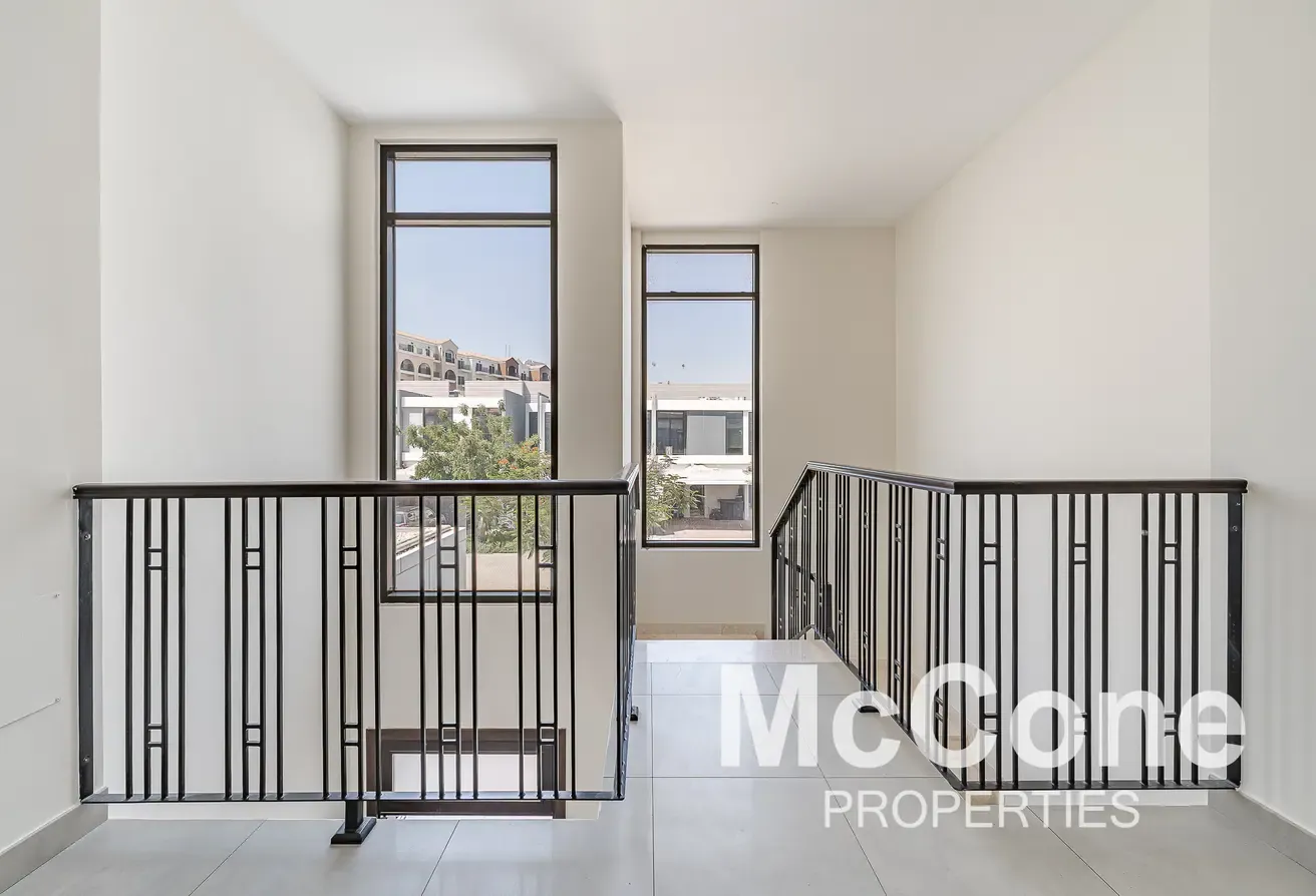 Single Row | Spacious Layout | Vacant