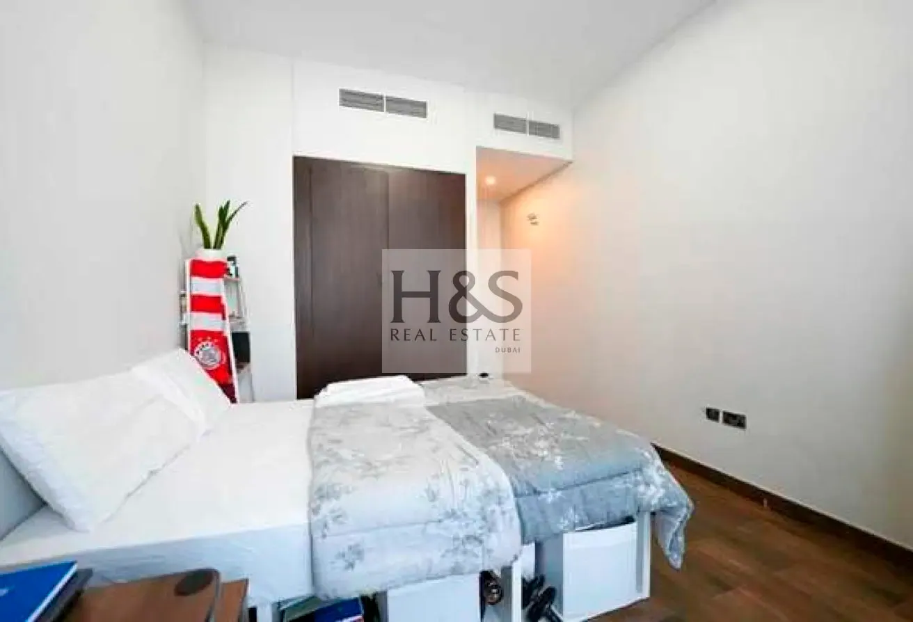 Genuine Resale| Fully Upgraded |Spacious Townhouse