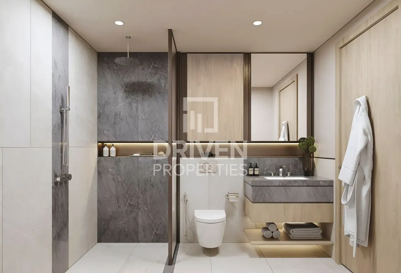 Corner Unit | Mid Floor | Open to Offers