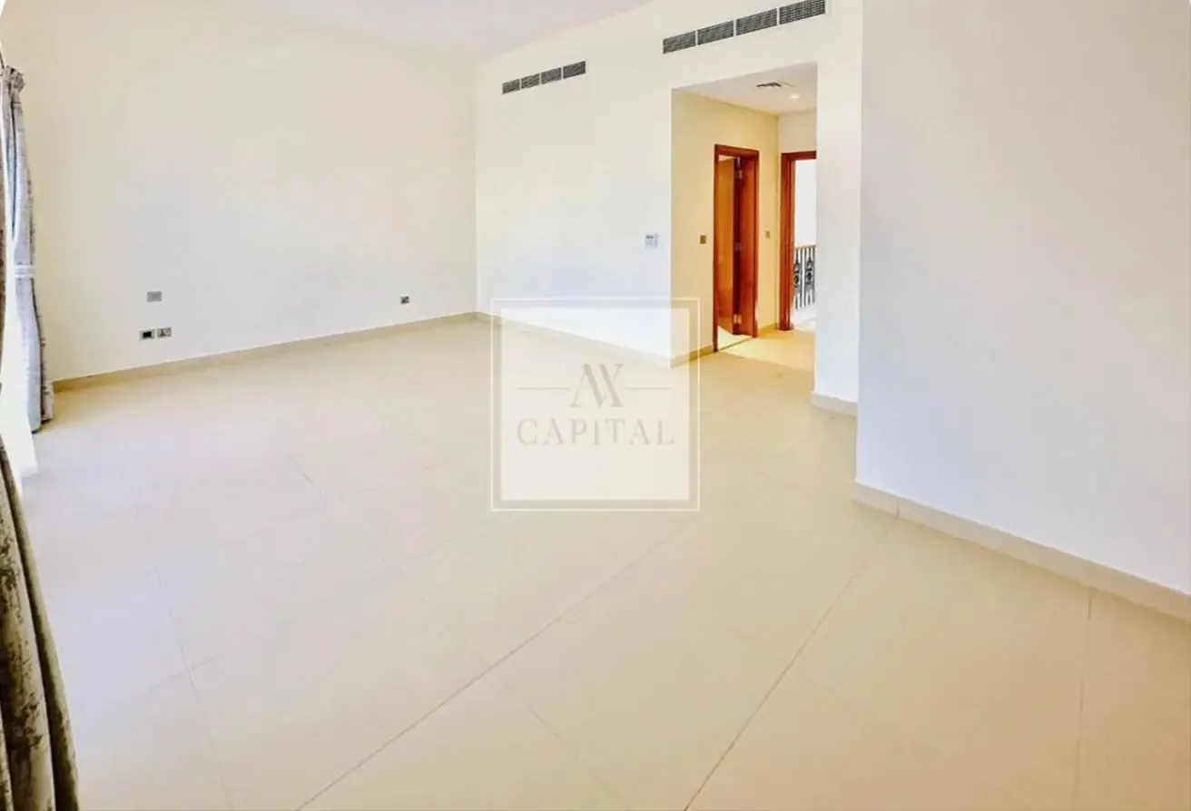 Back to Back | Rented | Middle Unit