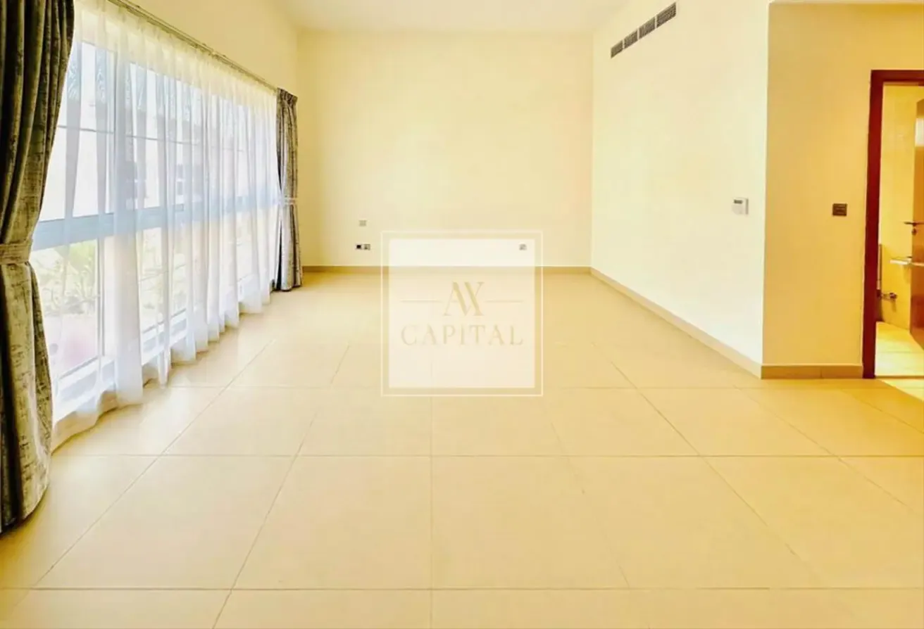 Back to Back | Rented | Middle Unit