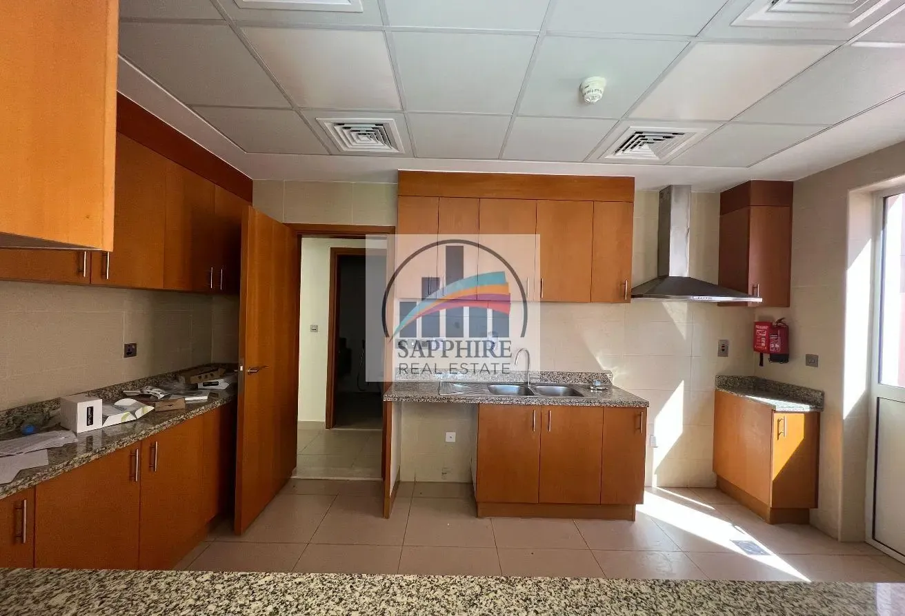 Enjoy Shopping Nearby || VOT | Multiple Villas