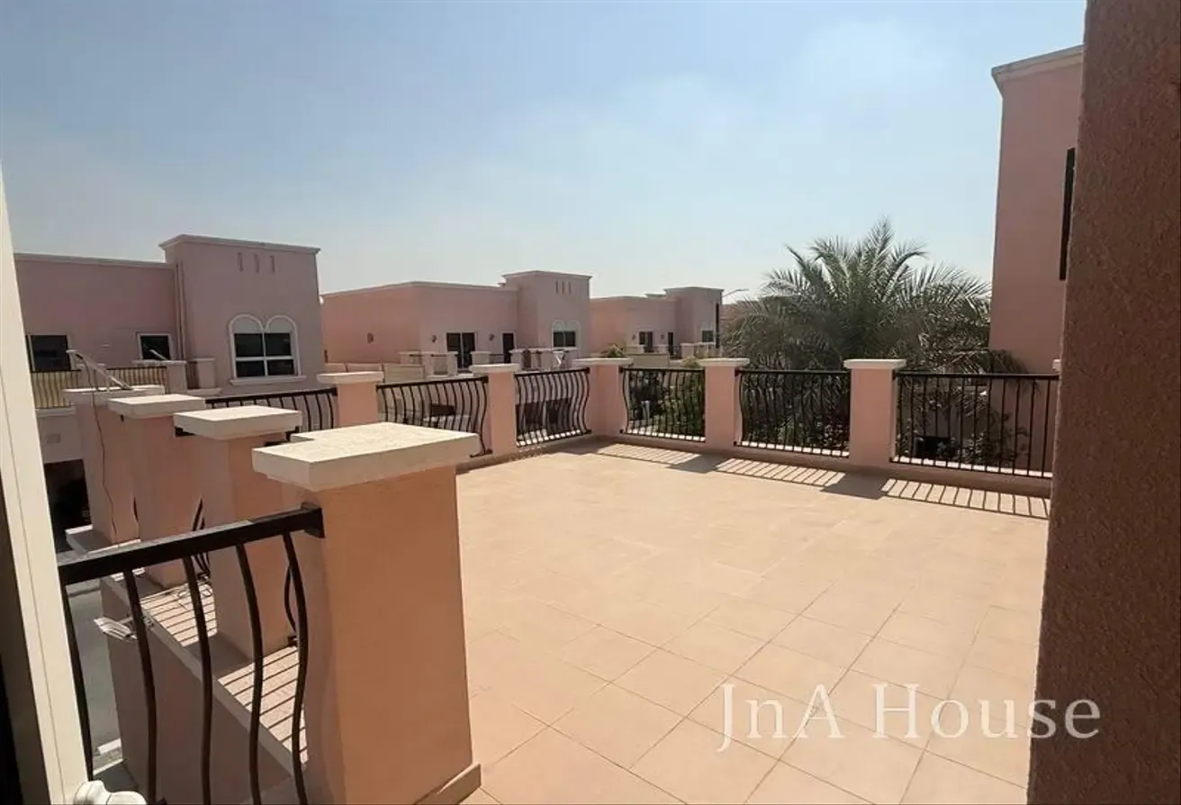 4BR+MAID ROOM I UPGRADED VILLA I FULLY FURNISHED