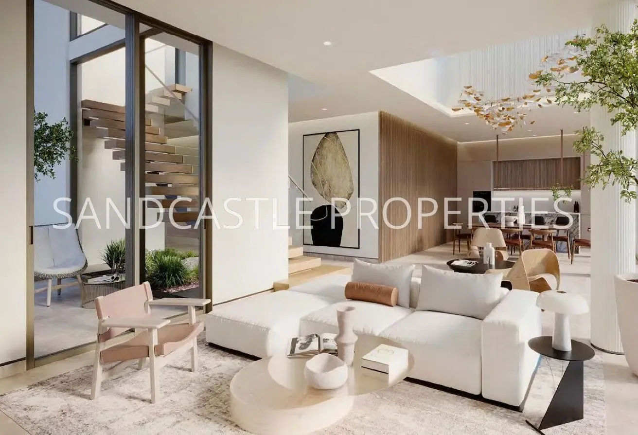 Beachfront | 5 BR Villa | Spacious Layout