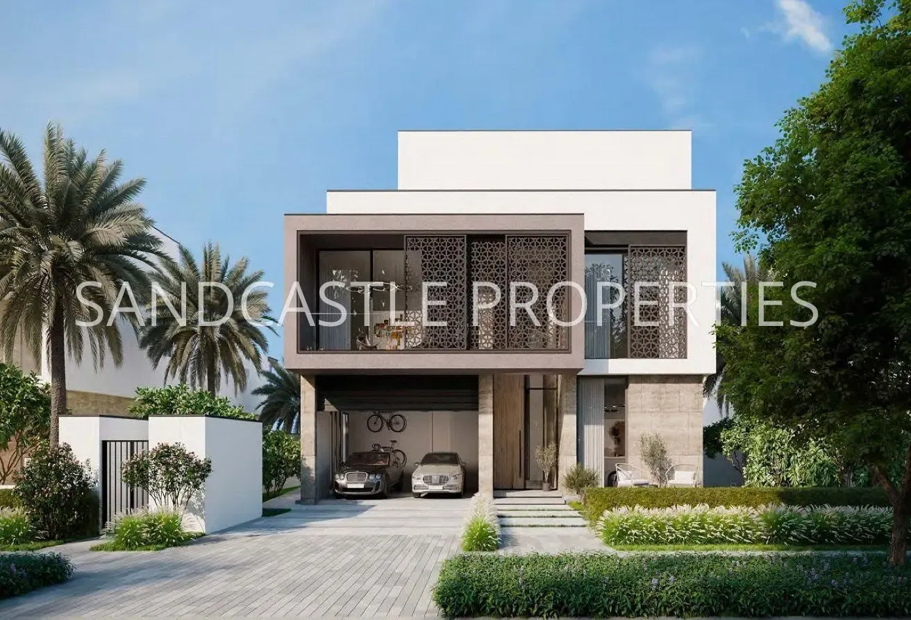 Beachfront | 5 BR Villa | Spacious Layout