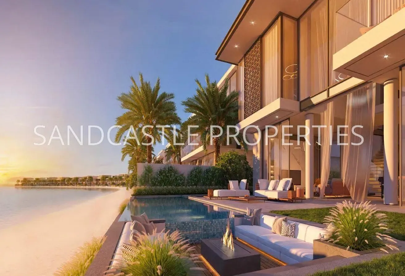 Beachfront | 5 BR Villa | Spacious Layout