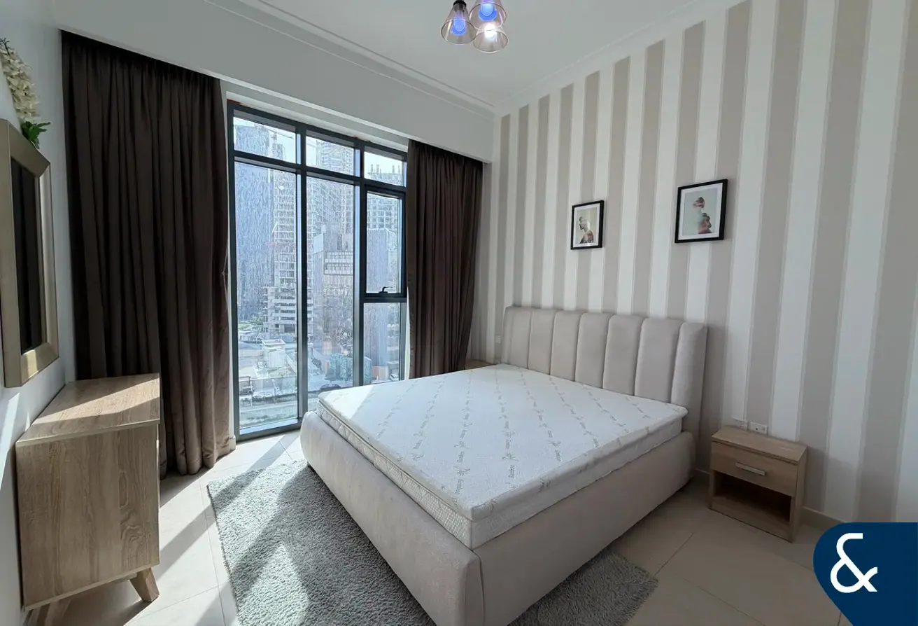 Exclusive | Vacant | Mid Floor | 1 Bedroom