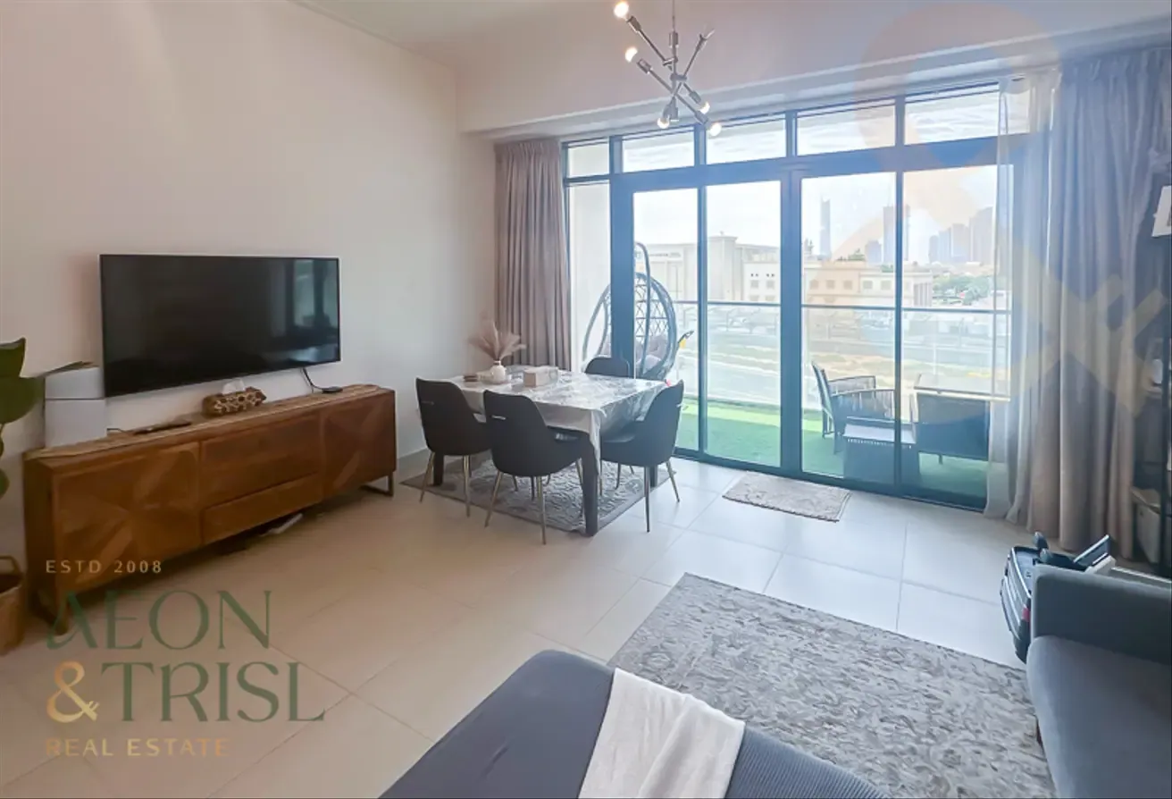 Rare 2 Bed | Spacious | Great View