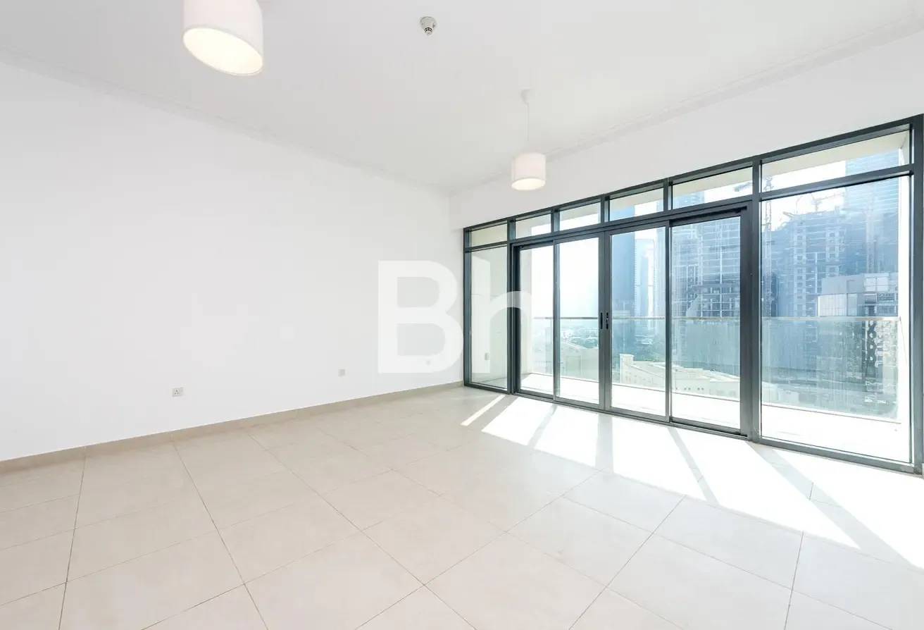 Additional parking space |Marina Skyline view |VOT