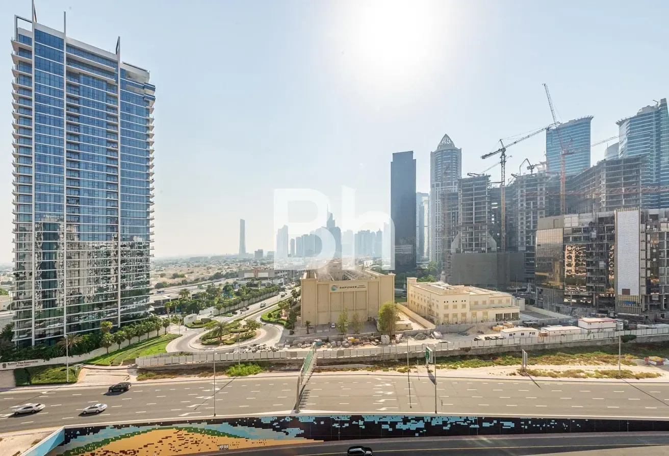 Additional parking space |Marina Skyline view |VOT