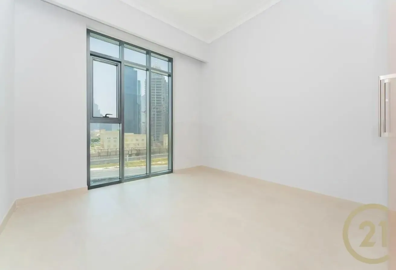 Vacant Now | Golf Course View | 3+Maids