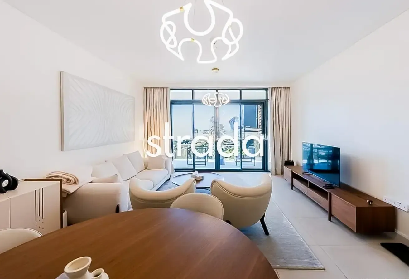 Upgraded | Furnished | High Floor