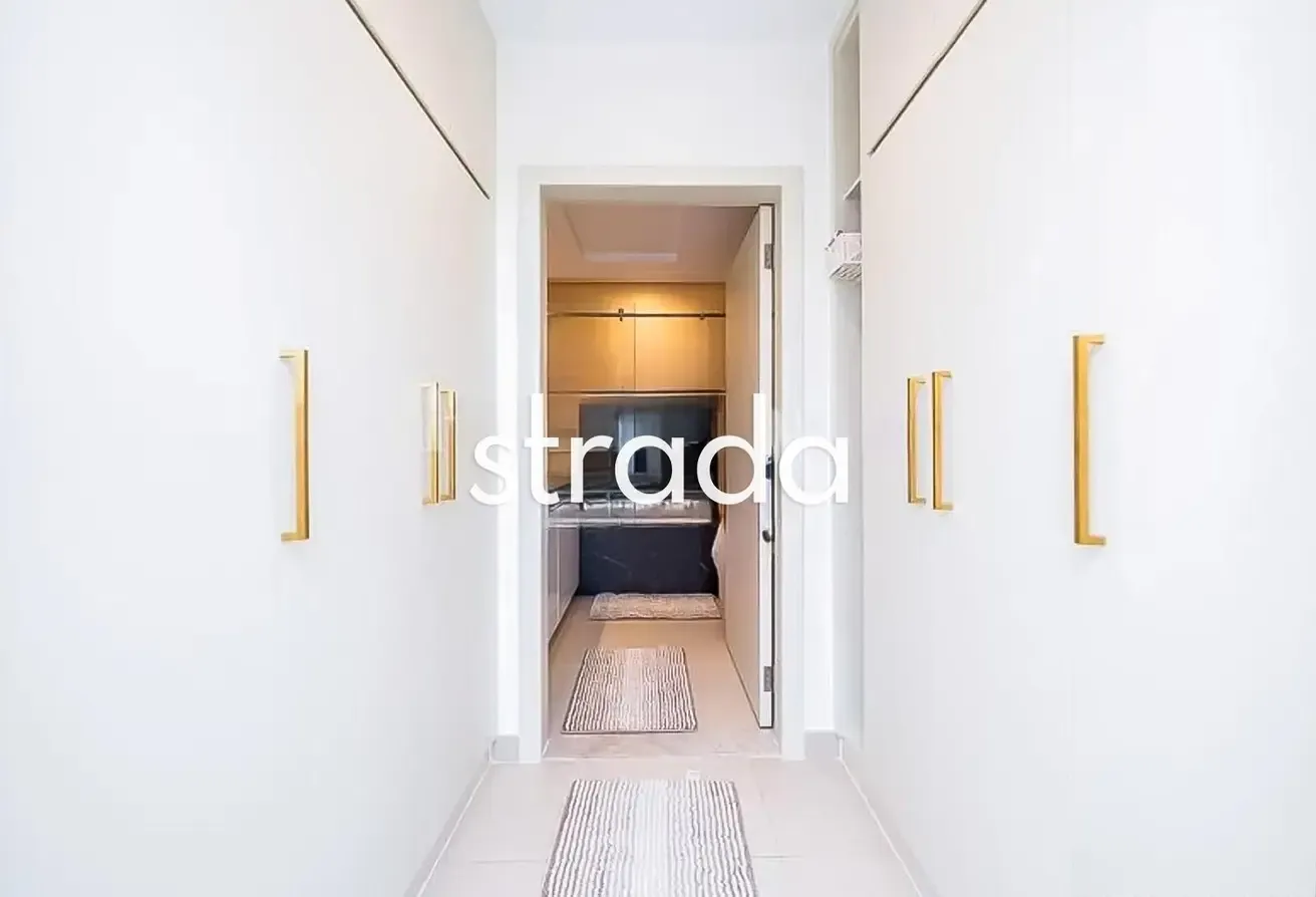 Upgraded | Furnished | High Floor