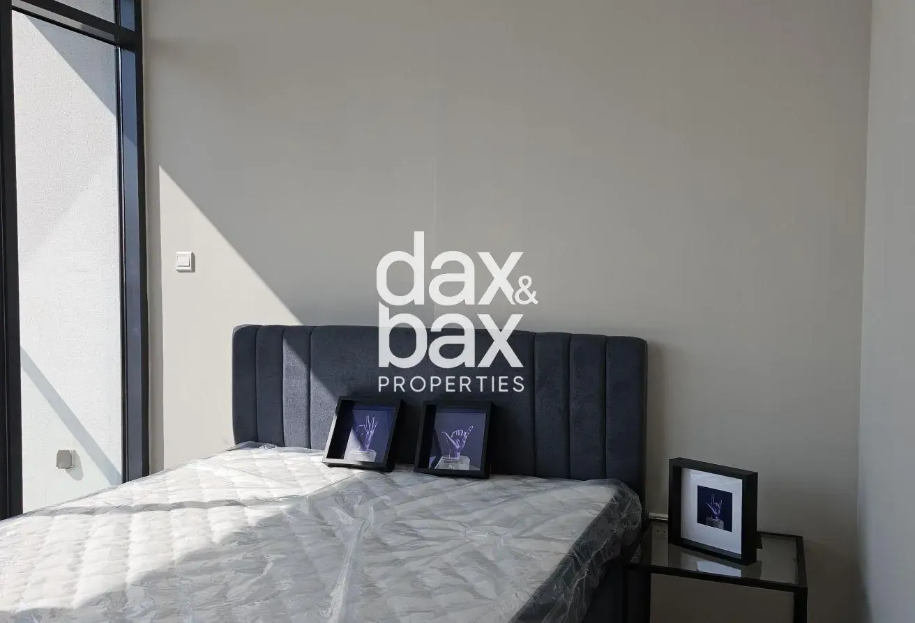 Furnished | Pool & City View | VOT
