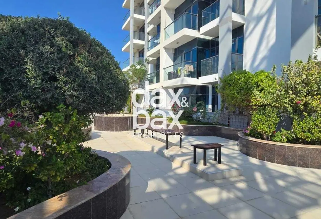 Furnished | Pool & City View | VOT