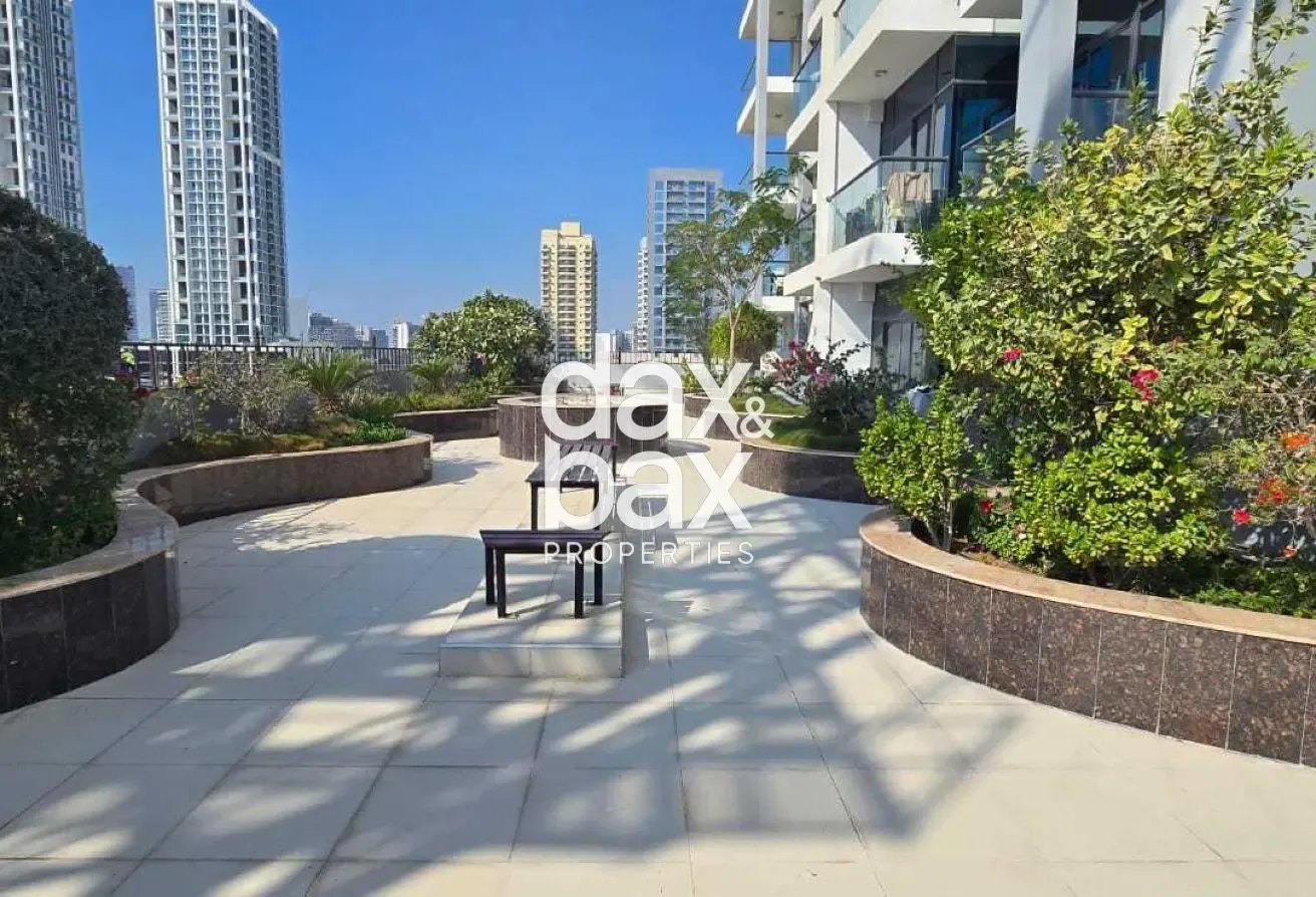 Furnished | Pool & City View | VOT