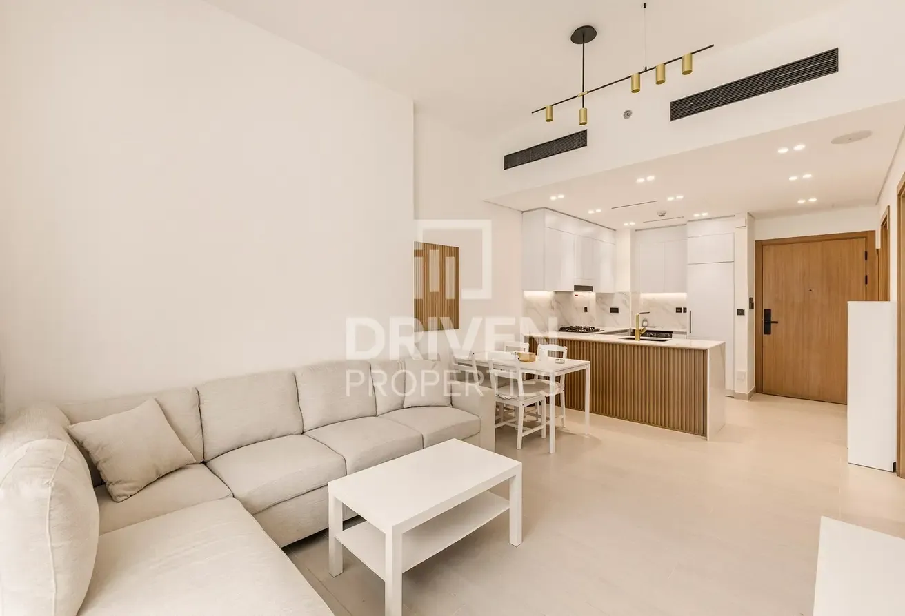 Modern | Brand New | Ready to Move in