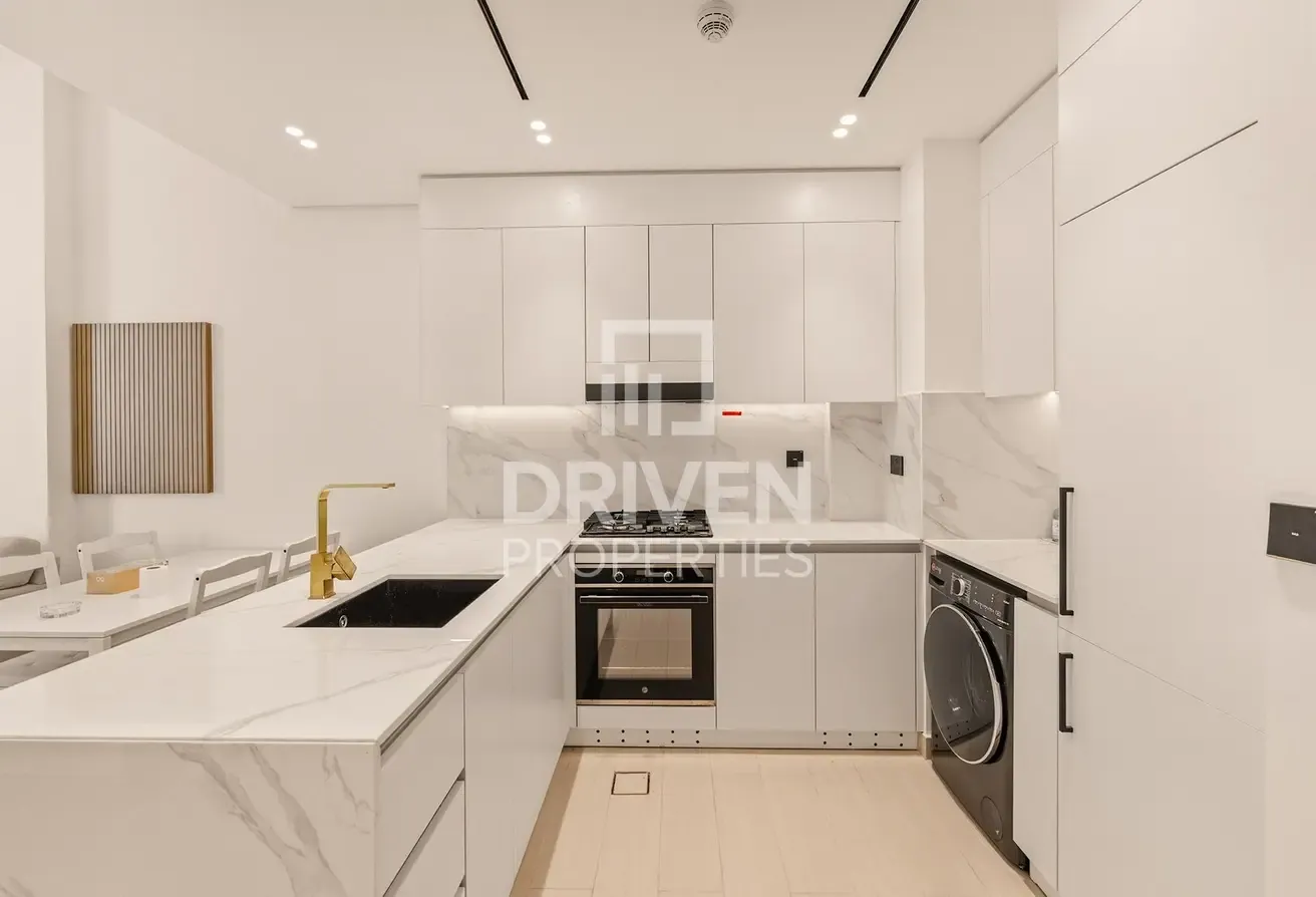 Modern | Brand New | Ready to Move in