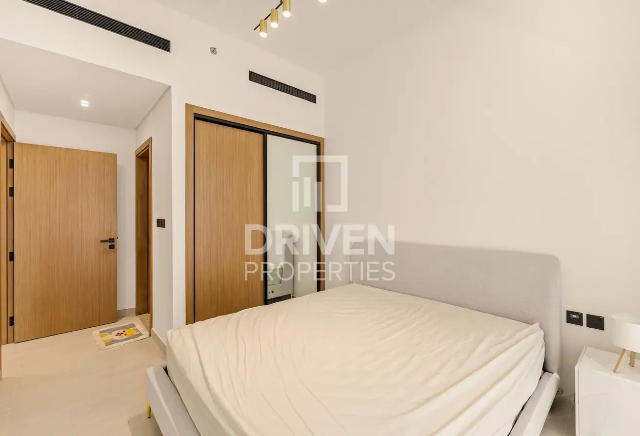 Modern | Brand New | Ready to Move in