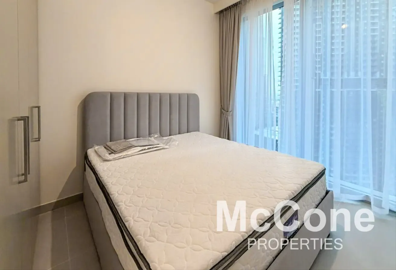 Mid Floor | Vacant | Exclusive