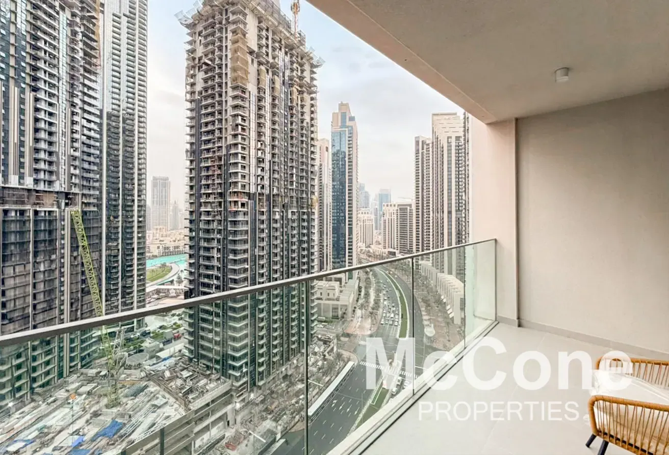 Mid Floor | Vacant | Exclusive