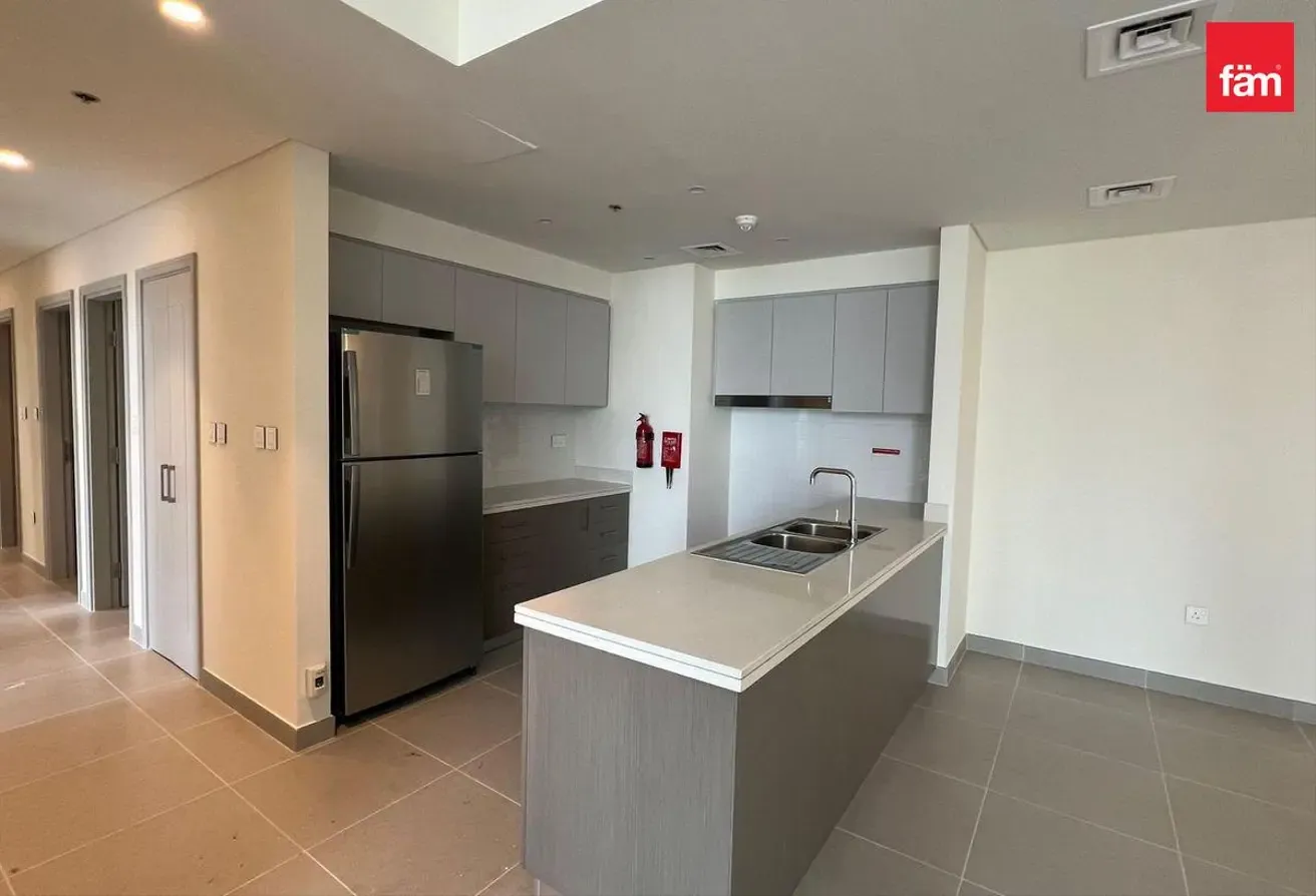 Best Price |Partial Burj Khalifa View | Phpp