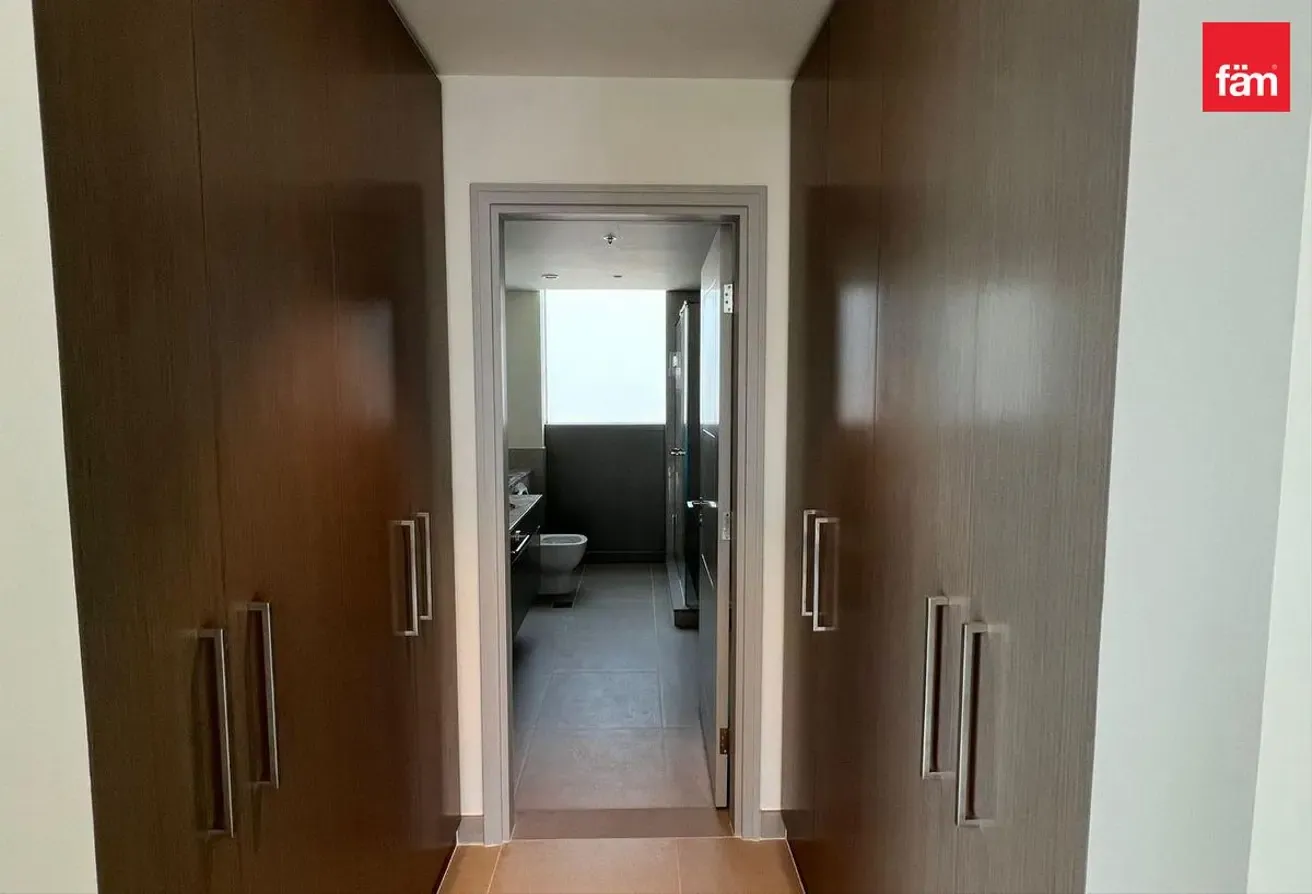 Best Price |Partial Burj Khalifa View | Phpp