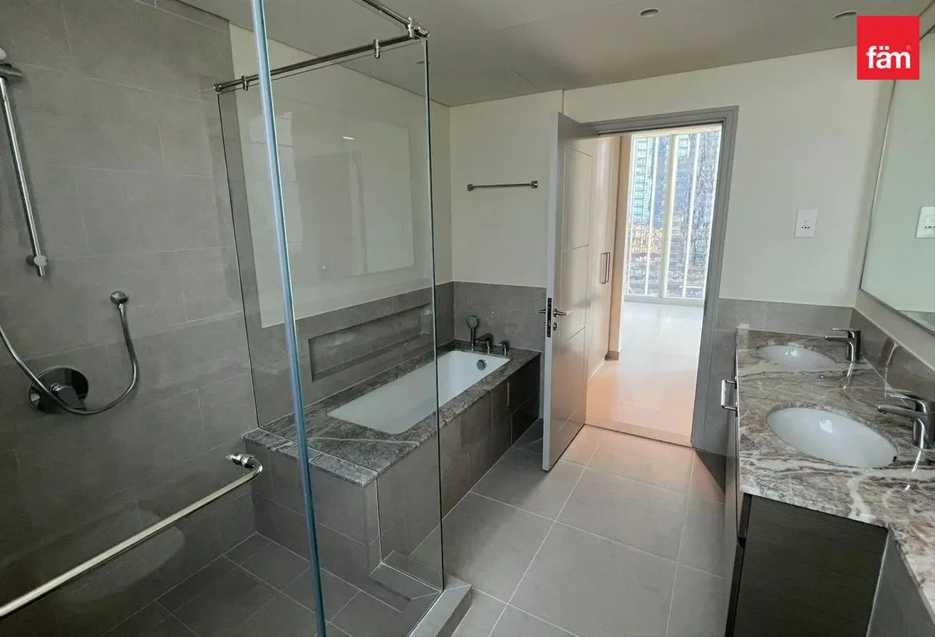 Best Price |Partial Burj Khalifa View | Phpp