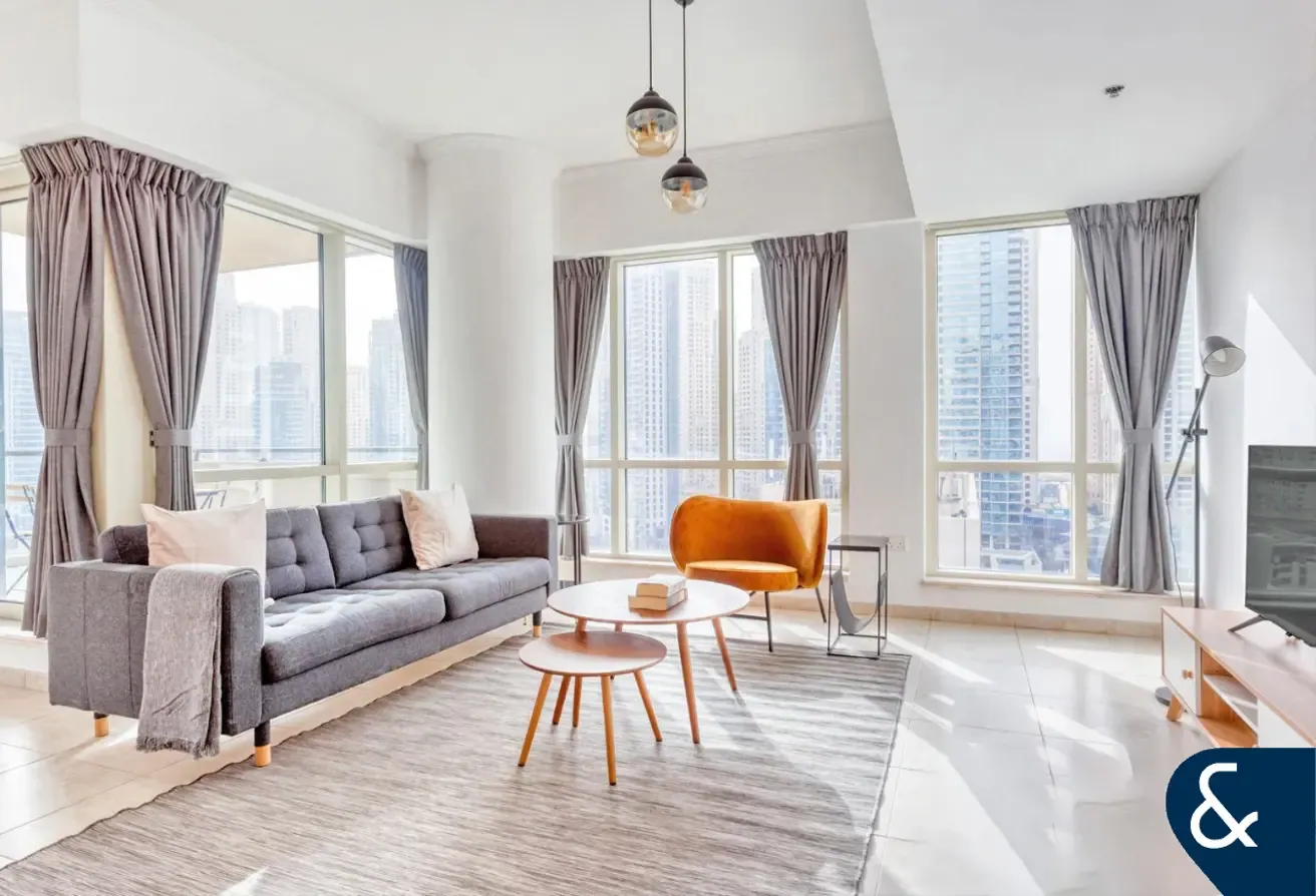 Perfect Location | 3 Bed | Marina Views