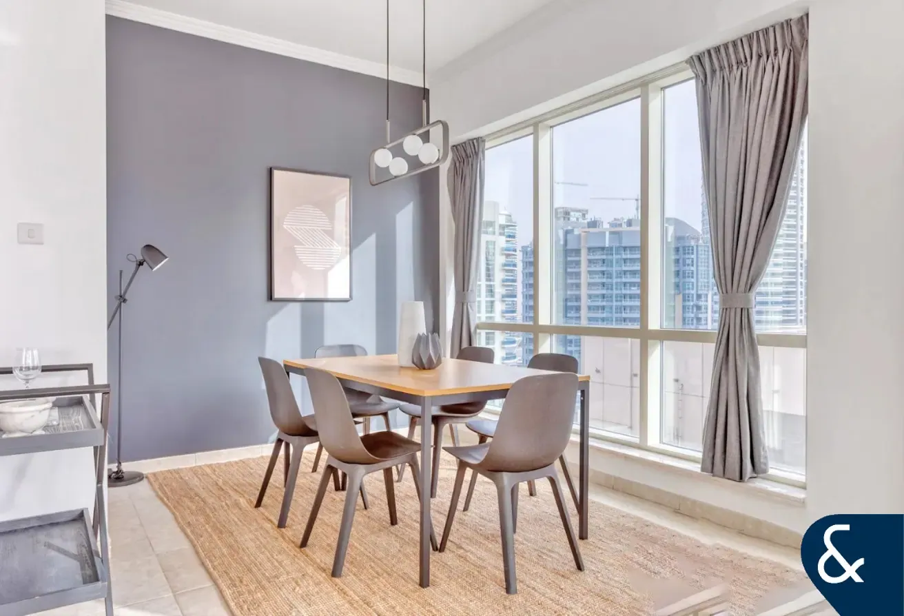 Perfect Location | 3 Bed | Marina Views
