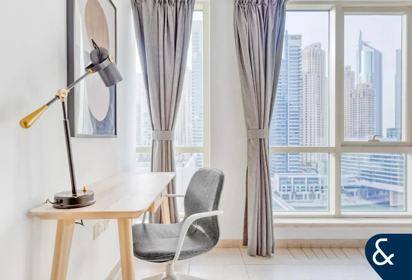 Perfect Location | 3 Bed | Marina Views