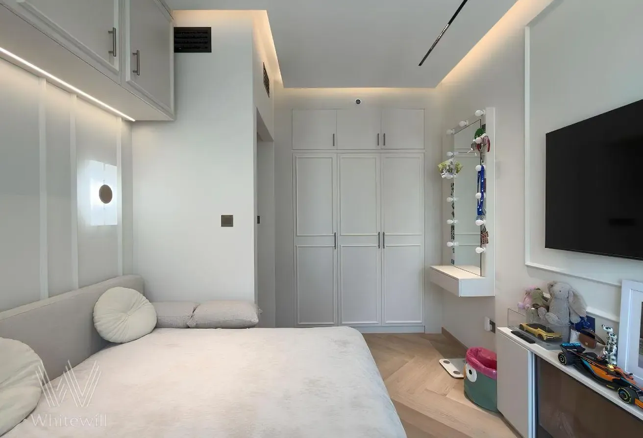 Upgraded| VOT |Furnished|High Floor|Amenities View