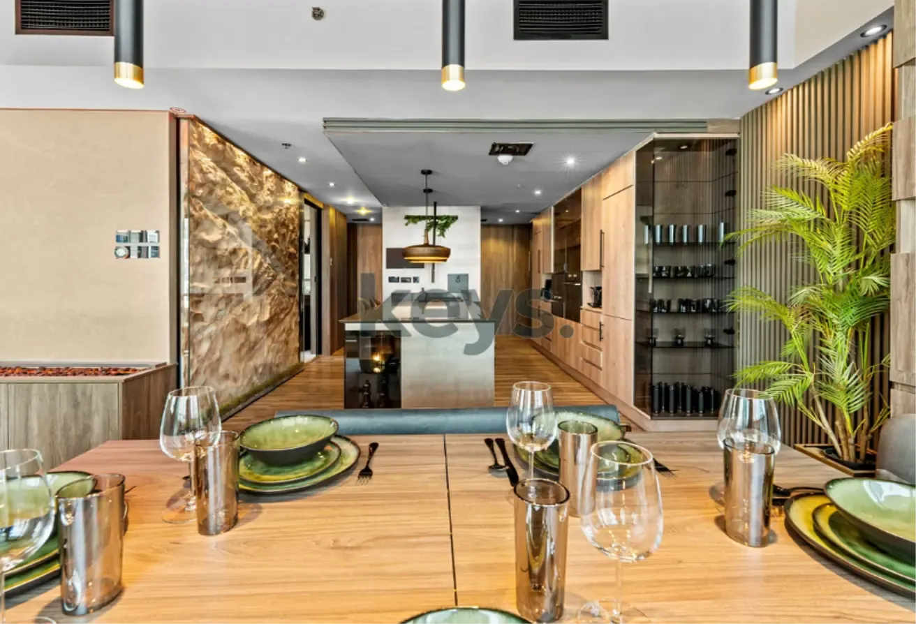 Luxury Upgraded 1BR I Marina Lifestyle I Spacious