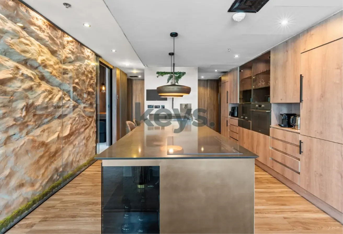 Luxury Upgraded 1BR I Marina Lifestyle I Spacious