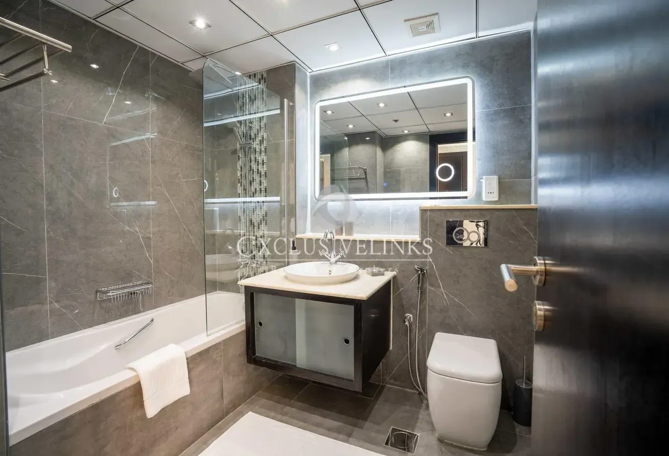 Fully Upgraded | Marina View | Vacant