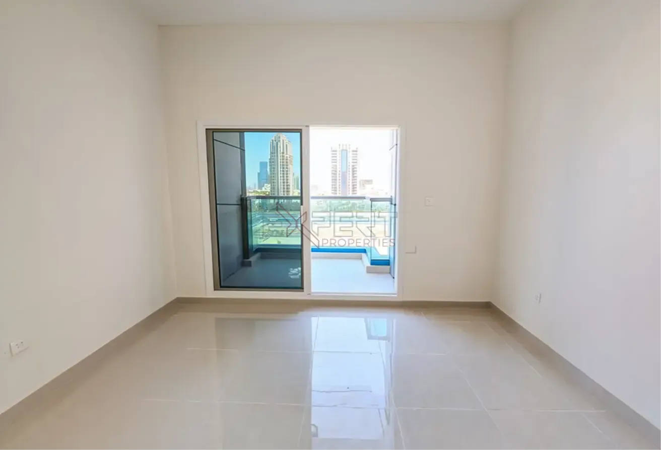 Vacant Unit | Open Kitchen | Ready to Move In