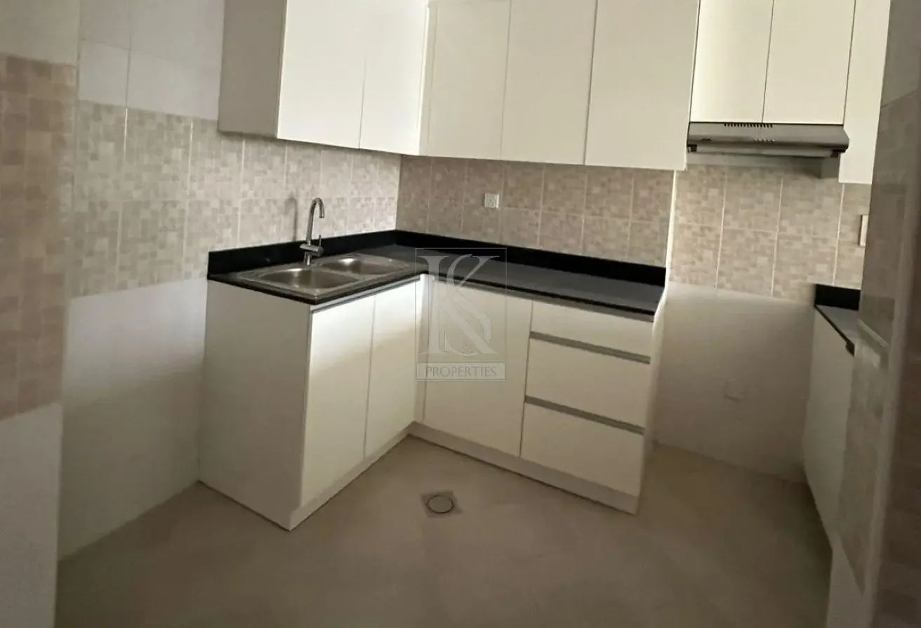 Open Road View | Vacant Premium Residence | Empty