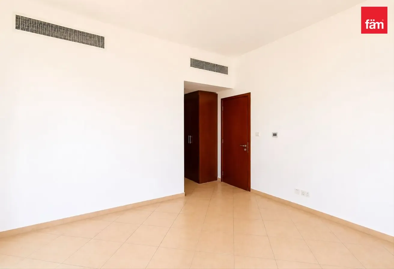 Ready | Spacious Home | Perfectly Maintained