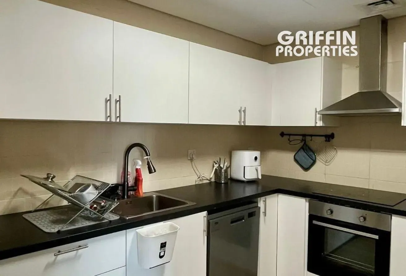Upgraded 1BED | Furnished | Vastu Compliant|Vacant