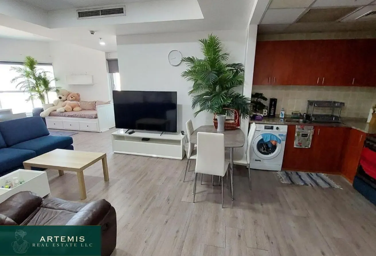 SZR View | Vacant | High ROI |Big Layout |Upgraded