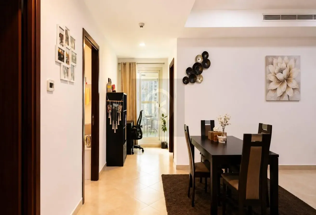 Vacant | One bed plus study | Sea View