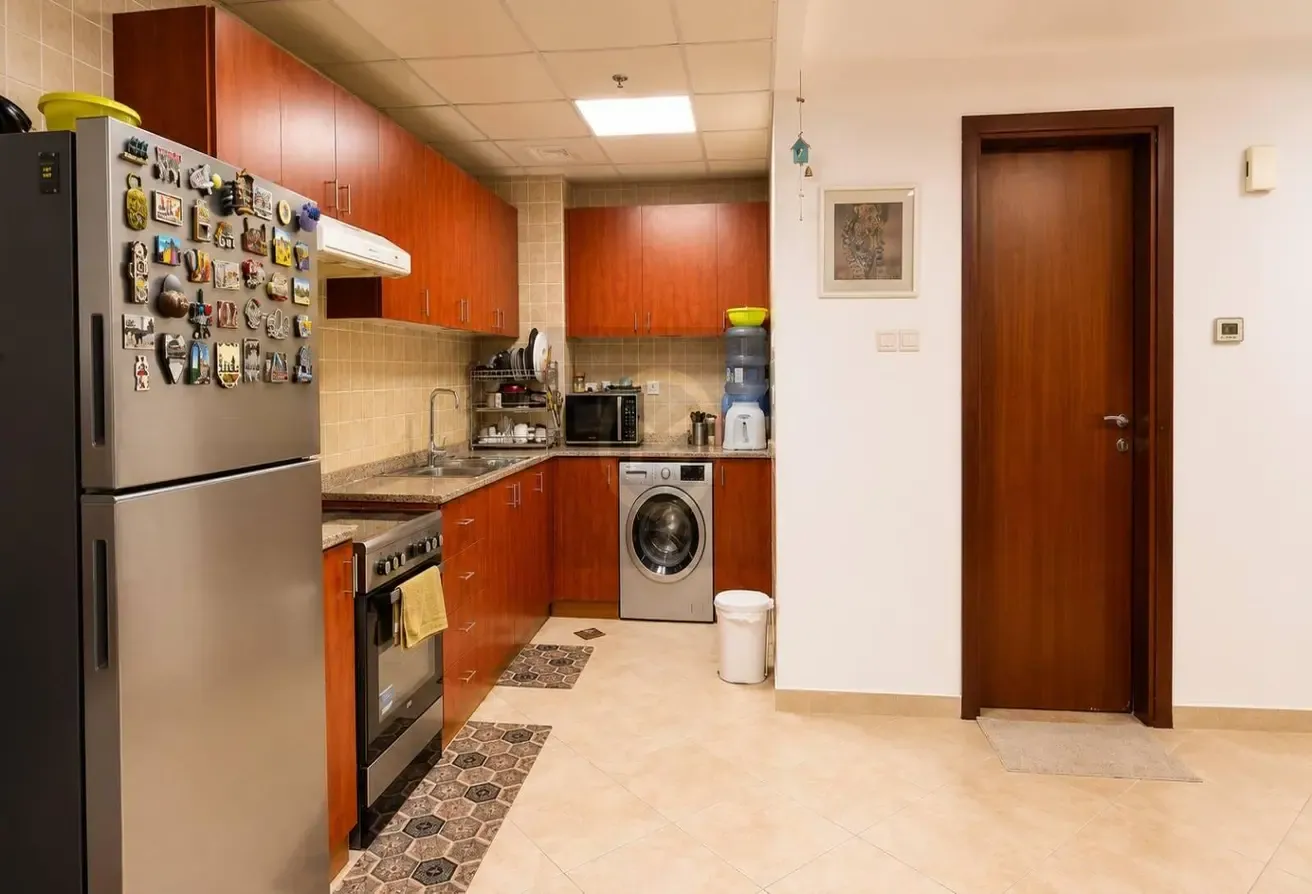 Vacant | One bed plus study | Sea View