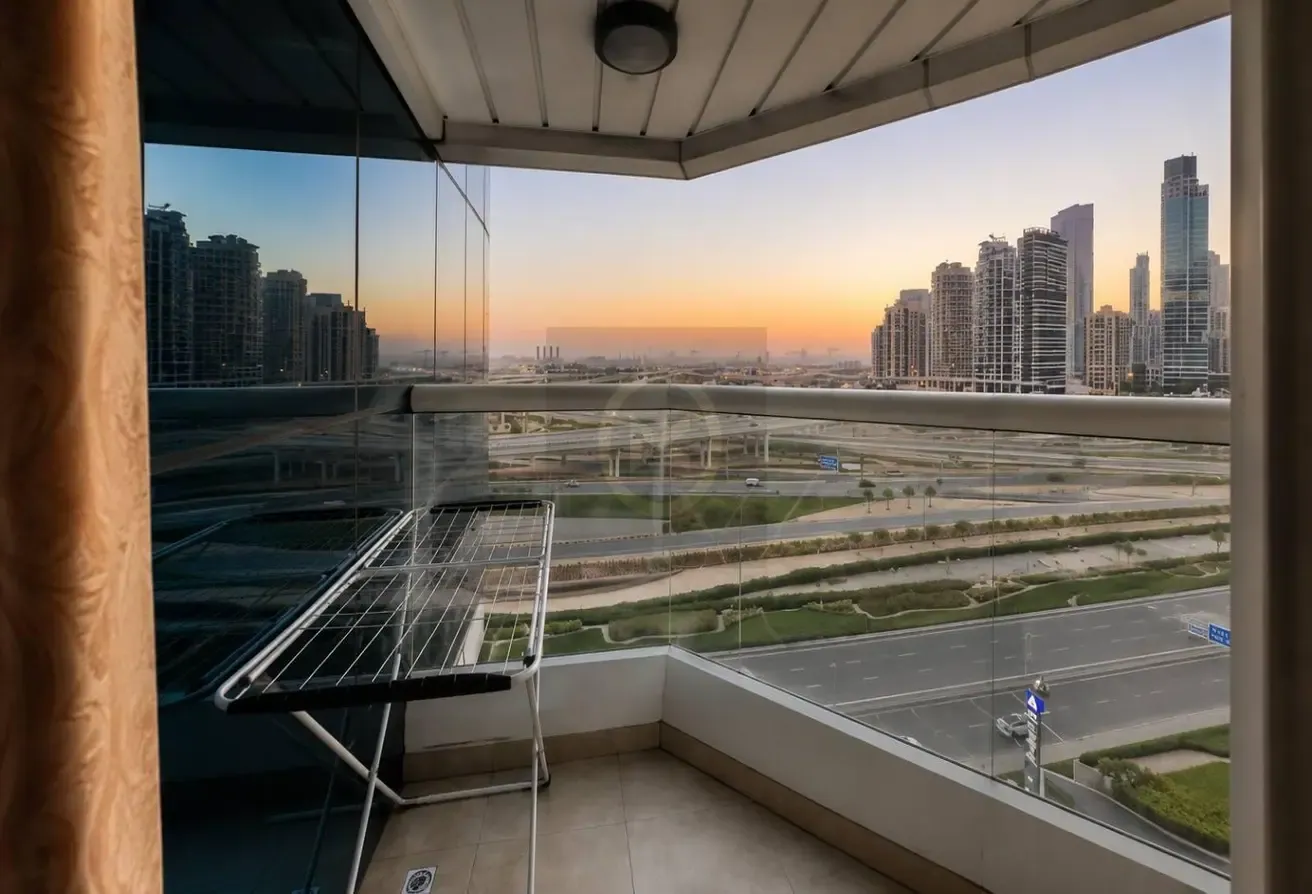 Vacant | One bed plus study | Sea View