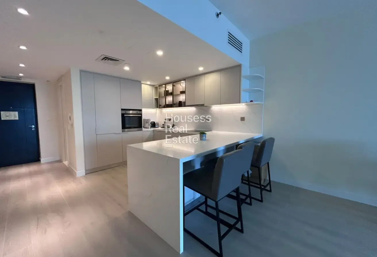 FULLY UPGRADED | HUGE SIZE | READY TO MOVE