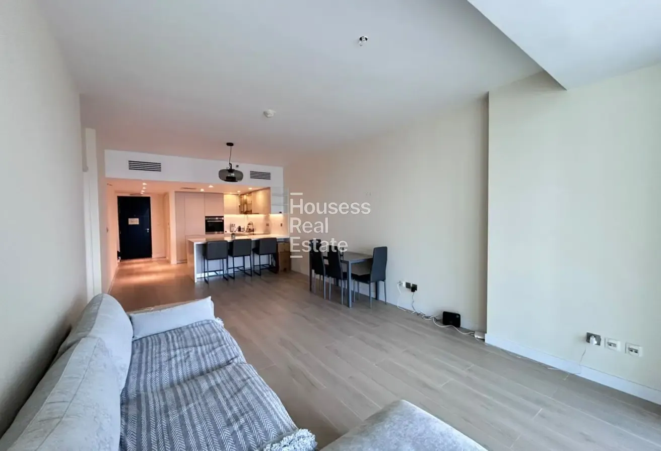 FULLY UPGRADED | HUGE SIZE | READY TO MOVE