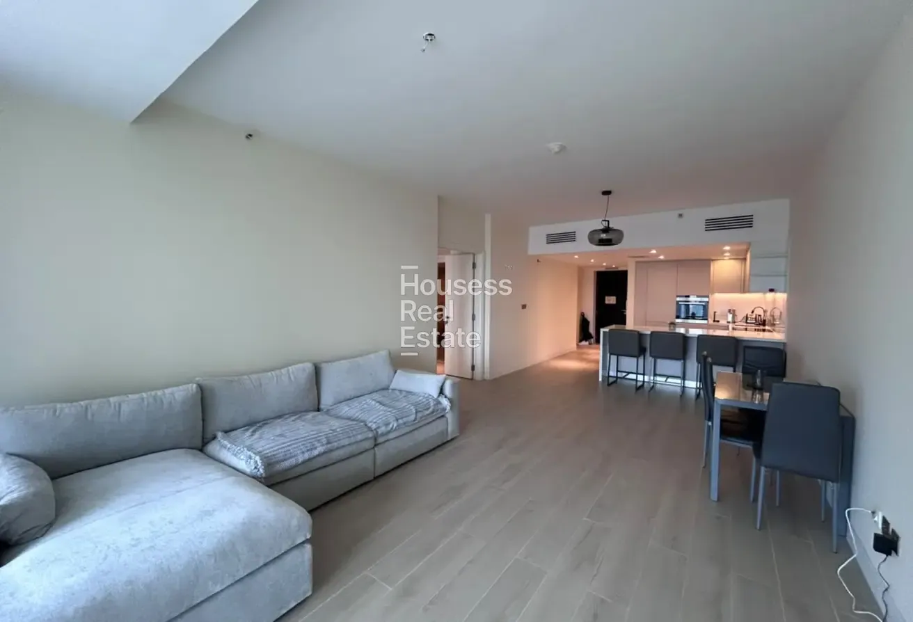 FULLY UPGRADED | HUGE SIZE | READY TO MOVE